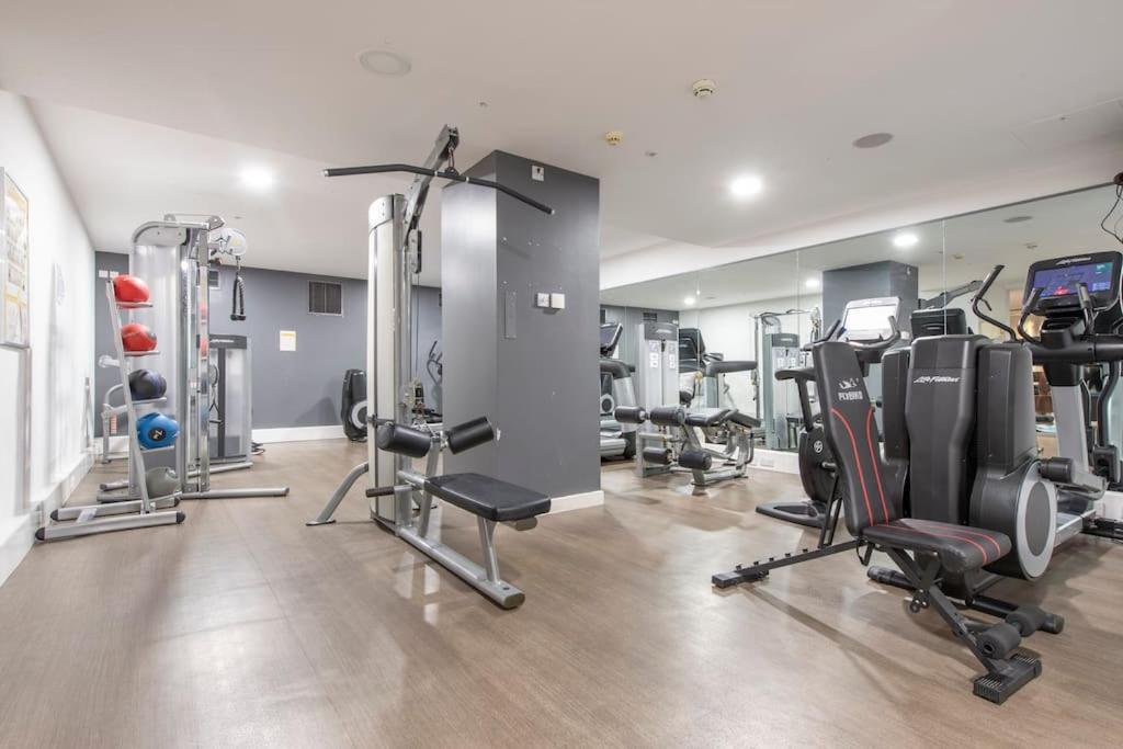 24hr Concierge, Gym, Pool, Museum, Shopping Centre Appartement Londen
